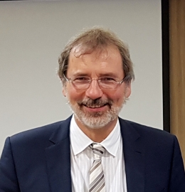 Prof.Roland E Schmieder